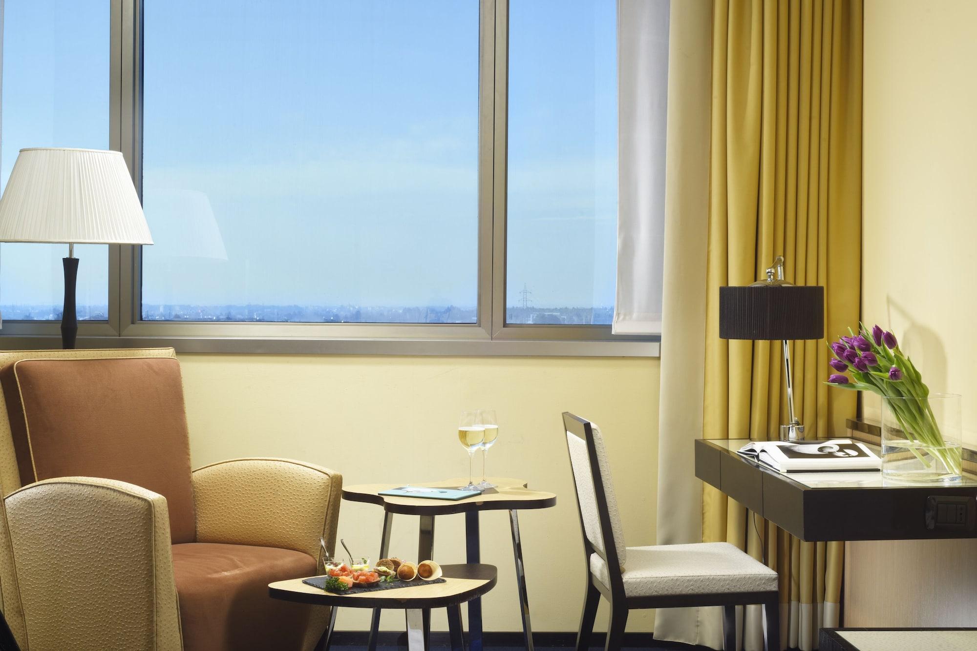 Una Hotels Malpensa Cerro Lago Maggiore Eksteriør bilde