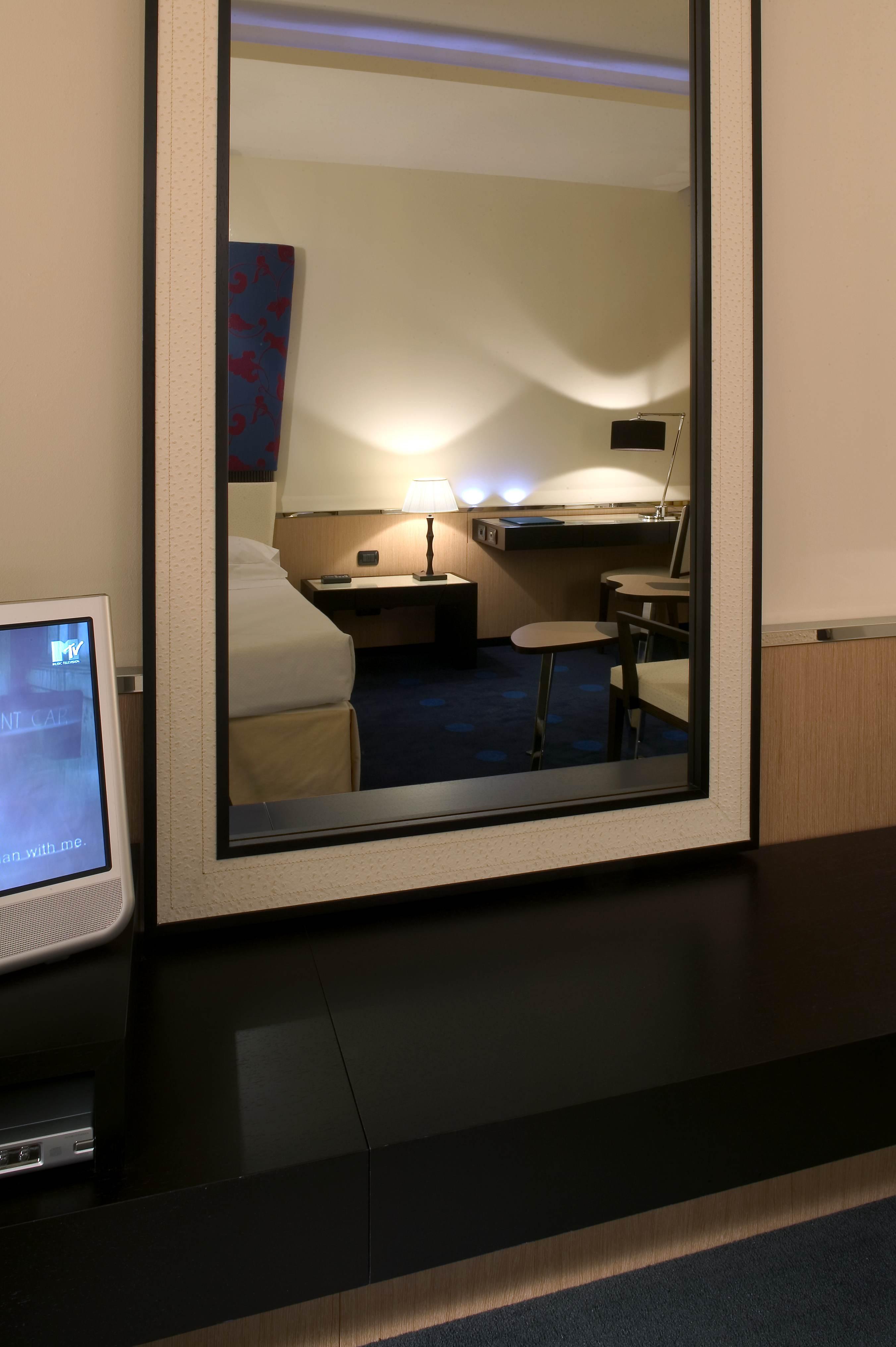 Una Hotels Malpensa Cerro Lago Maggiore Eksteriør bilde