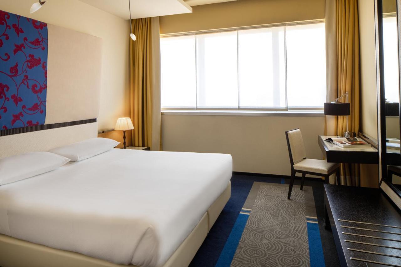 Una Hotels Malpensa Cerro Lago Maggiore Eksteriør bilde
