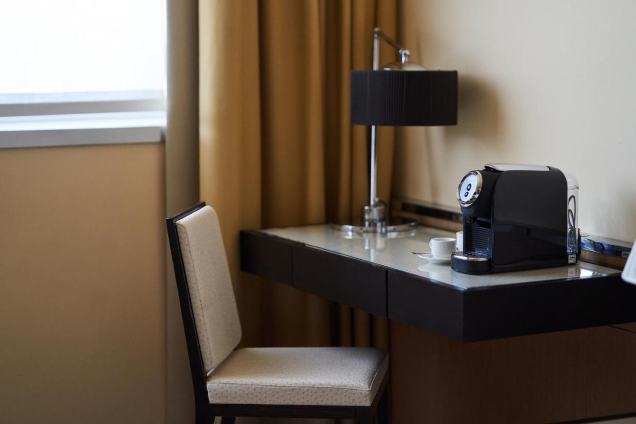 Una Hotels Malpensa Cerro Lago Maggiore Eksteriør bilde